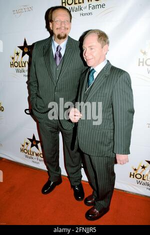 25 octobre 2016, Hollywood, Californie, États-Unis : Penn Jillette et Raymond Teller assistent au Hollywood Walk of Fame Honors.in Los Angeles, Californie. (Image crédit : © Billy Bennight/ZUMA Wire) Banque D'Images