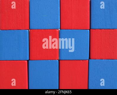 blocs de construction carrés bleus rouges Banque D'Images