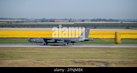 Moron de la Frontera, Espagne. 17 mai 2021. Bombardier stratégique B-52H de la Force aérienne des États-Unis, Stratoforteresse, avec les terres de la 2e Escadre Bomb à la base aérienne de Moron le 17 mai 2021 à Moron de la Frontera, en Espagne. Credit: Planetpix/Alamy Live News Banque D'Images