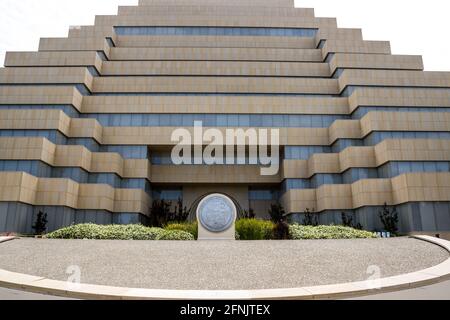 Le bâtiment Ziggurat California Department of General Services à Sacramento Californie États-Unis Banque D'Images