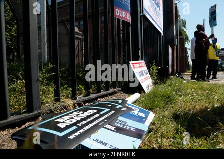 Brooklyn, NY, États-Unis. 17 mai 2021. L'atmosphère en tant que candidat Mayoral de New York, Eric Adams, reçoit l'approbation de l'Association des employés de la fonction publique (CSEA) demandant à davantage de travailleurs de la santé mentale de faire face à la crise de la santé et de la criminalité de New York afin que le public se sente en sécurité. Approbation de la conférence de presse au centre psychiatrique de Kingsboro, dans la section de Brooklyn East Flatbush, à New York, le 17 mai 2021. Crédit : Mpi43/Media Punch/Alamy Live News Banque D'Images