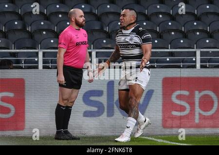 Hull, Royaume-Uni. 17 mai 2021. Mahé Fonua (5) du FC Hull célèbre son essai à Hull, au Royaume-Uni, le 5/17/2021. (Photo de David Greaves/News Images/Sipa USA) Credit: SIPA USA/Alay Live News Banque D'Images