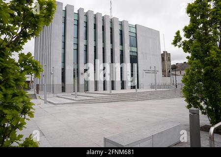 Drogheda, Comté de Louth, Irlande. 15 mai 2021. Vue de face du palais de justice de Drogheda dans le comté de Louth Banque D'Images