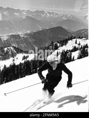 Sports, sports d'hiver, ski, skie, pente à Brauneck, haute-Bavière, années 1950, DROITS-SUPPLÉMENTAIRES-DÉSTOCKAGE-INFO-NON-DISPONIBLE Banque D'Images
