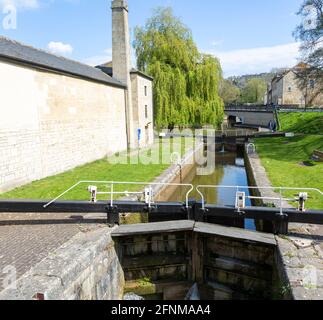 Station de pompage et écluses de Thimble Mill, canal Kennet et Avon, Widcombe, Bath, Somerset, Angleterre, ROYAUME-UNI Banque D'Images