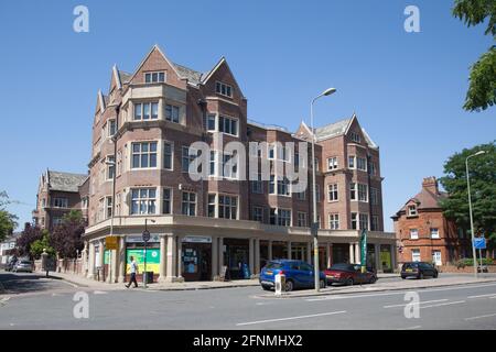 Boutiques sur la Woodstock Road à Oxford, au Royaume-Uni, prises le 25 juin 2020 Banque D'Images