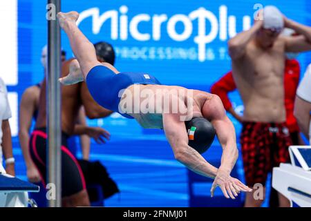 Budapest, Hongrie. 18 mai 2021. BUDAPEST, HONGRIE - MAI 18: Max McCusker of Ireland participant au tournoi Freestyle mixte de 4 x 200 m préliminaire lors des championnats européens d'Atics LEN natation à Duna Arena le 18 mai 2021 à Budapest, Hongrie (photo de Marcel ter Bals/Orange Pictures) crédit: Orange pics BV/Alay Live News crédit: Orange pics BV/Alay Live News Banque D'Images