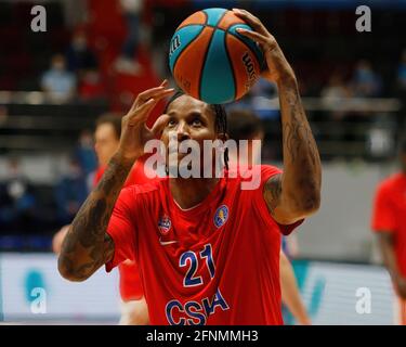 Saint-Pétersbourg, Russie. 17 mai 2021. Will Clyburn (21) de CSKA Moscou en action pendant le match 1 de la VTB United League Playoffs Game 2020/2021 entre Zenit Saint-Pétersbourg et CSKA Moscou à Sibur Arena. Score final; Zenit Saint Petersbourg 73:78 CSKA Moscou. (Photo de Maksim Konstantinov/SOPA image/Sipa USA) crédit: SIPA USA/Alay Live News Banque D'Images