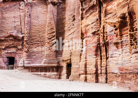 Partie de la rue des façades de Pétra, Jordanie. Banque D'Images