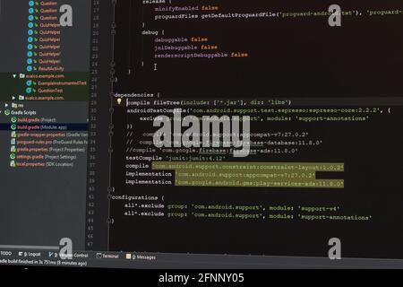 Codage du fichier manifeste de développement Android Banque D'Images