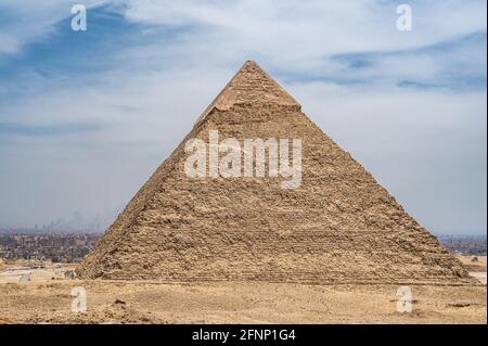 Vue générale sur les pyramides de Gizeh Plato. Pyramide de Khafre deuxième plus grande ancienne pyramide égyptienne. Situé à côté du Grand Sphinx, en tant que pyramides du CHEO Banque D'Images