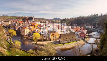Panorama urbain de la ville historique Cesky Krumlov, république tchèque Banque D'Images