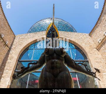 Extérieur du célèbre musée Salvador Dali en catalan Ville de Fig Banque D'Images