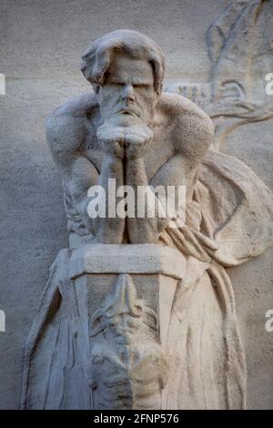 Cimetière Montparnasse (français : cimétière du Montparnasse), Paris, France. Détail cenotaphe Baudelaire Banque D'Images