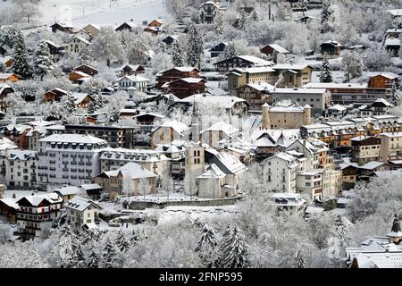 Alpes françaises en hiver. Village de Saint Gervais Mont-blanc. Célèbre station de ski. Saint-Gervais. France. Banque D'Images