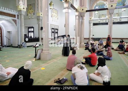 Visite de la mosquée de Jumeirah. La mosquée accueille les visiteurs de toutes les confessions. Dubaï. Émirats arabes Unis Banque D'Images