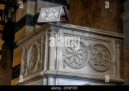 Basilique San Pietro di Sorres, Sardaigne, Italie. Pulpit Banque D'Images