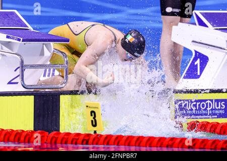 BUDAPEST, HONGRIE - 18 MAI : Mona Mc Sharry of Ireland en compétition à la demi-finale de course de 100 m féminin lors des championnats d'AQUAStics européens LEN natation à Duna Arena le 18 mai 2021 à Budapest, Hongrie (photo de Marcel ter Bals/Orange Pictures) Banque D'Images