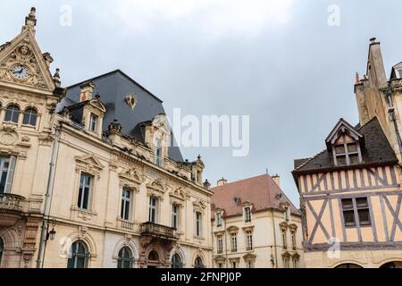 Dijon, belle ville de Bourgogne, vieux bâtiments dans le centre Banque D'Images