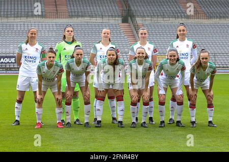 (Rangée arrière de L à R) Lenie Onzia (8) de OHL, gardien de but Louise Van Den Bergh (1) d'OHL, Hannah Eurlings (9) d'OHL, Auke Swevers (4) d'OHL, Amber Tysiak (3) d'OHL (rangée avant de L à R) Zenia Mertens (6) d'OHL, Auke Swevers (7) de Jens, Janssill () d'OHL Luna Vanzeir (10) de OHL, Estee Cattoor (11) de OHL, Marie Detruyer (17) d'OHL et Marith de Bondt (31) d'OHL photographiés lors de la mise en file d'attente d'un match de football féminin entre RSC Anderlecht Dames et Oud Heverlee Leuven le septième jour de match de la première saison 2020 - 2021 de la Super League belge de Womens, samedi 15 mai 2021 à Bruxelles, Bel Banque D'Images