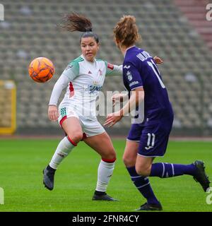 Bruxelles, Belgique. 15 mai 2021. Luna Vanzeir (10) d'OHL et Sarah Wijnants (11) d'Anderlecht en action lors d'un match de football féminin entre RSC Anderlecht Dames et Oud Heverlee Leuven le septième jour de match de la première saison 2020 - 2021 de la Super League belge des Womens, samedi 15 mai 2021 à Bruxelles, Belgique . PHOTO SPORTPIX.BE | SPP | SEVIL OKTEM crédit: SPP Sport Press photo. /Alamy Live News Banque D'Images