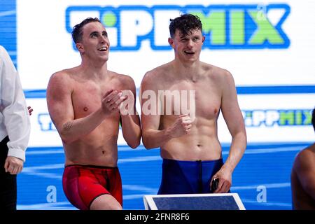 BUDAPEST, HONGRIE - MAI 18 : Max McCusker d'Irlande, Brendan Hyland d'Irlande en compétition à la finale Freestyle mixte 4 x 200 m lors des championnats européens LEN de natation à Duna Arena le 18 mai 2021 à Budapest, Hongrie (photo de Marcel ter Bals/Orange Pictures) Banque D'Images