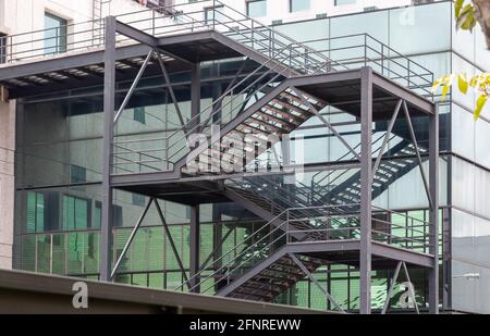 Escaliers d'urgence sur le côté d'un bâtiment Banque D'Images