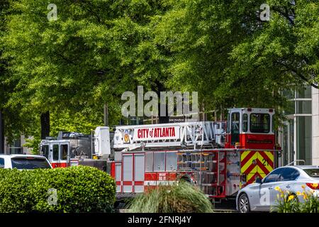 Ville d'Atlanta camion d'échelle de moteur d'incendie à Buckhead, Atlanta, Géorgie. (ÉTATS-UNIS) Banque D'Images
