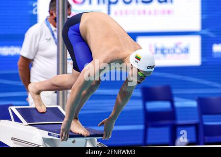 BUDAPEST, HONGRIE - MAI 17: DANAS Rapsys de Lituanie en compétition aux hommes 400m Freestyle préliminaire pendant les championnats européens d'AQUANTS de LEN Banque D'Images