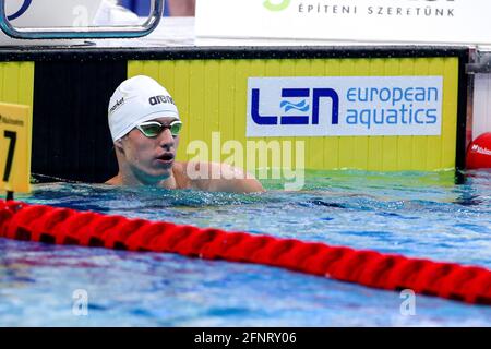 BUDAPEST, HONGRIE - MAI 17: DANAS Rapsys de Lituanie, Marco de Tullio d'Italie en compétition à la Freestyle préliminaire Men 400m pendant le LEN Europea Banque D'Images