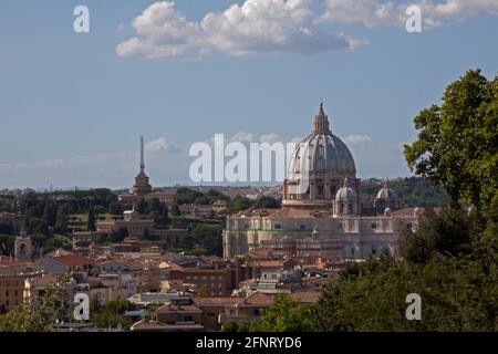 Vue sur la basilique Saint-Pierre et le Vatican Banque D'Images