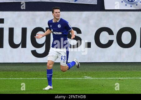 Jubilation Matthew HOPPE (GE) après son but pour le 4: 2 football 1. Bundesliga, 33ème jour, FC Schalke 04 (GE) - Eintracht Frankfurt (F) 4: 3, le 15 mai 2021 à Gelsenkirchen/Allemagne. # les règlements DFL interdisent toute utilisation de photographies comme séquences d'images et/ou quasi-vidéo € Banque D'Images