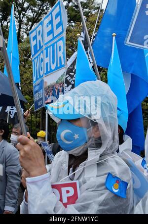 Tokyo, Japon. 19 mai 2021. Des manifestants du sud de la Mongolie, du Tibet, d'Uyghur, de la pro-démocratie du Myanmar et du Japon tiennent des pancartes lors de la manifestation anti-Chine devant le Diète Building Tokyo, au Japon, le mercredi 19 mai 2021. Photo par Keizo Mori/UPI crédit: UPI/Alay Live News Banque D'Images