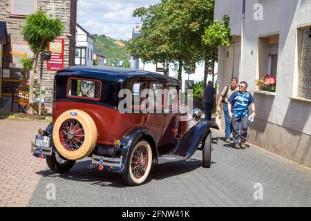 Voiture antique, Ford modèle A, Oldtimer rencontre au village Veldenz, un ancien Earldom, Mosel, Rhénanie-Palatinat, Allemagne, Europe Banque D'Images