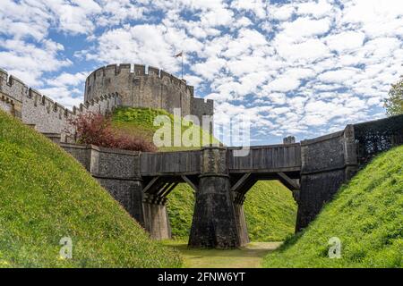 Château d'Arundel dans la ville historique d'Arundel, West Sussex, au beau soleil de printemps. Banque D'Images