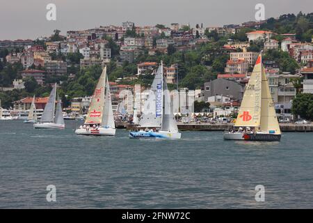 Yachts de course, pendant la Regatta du Bosphore Banque D'Images