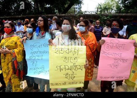 Dhaka (Bangladesh), le 19 mai 2021.des groupes de femmes journalistes prennent part à une manifestation demandant la libération de la journaliste d'investigation Rozina Islam détenue, à crédit: Mamunur Rashid/Alay Live News Banque D'Images
