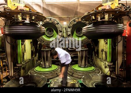 Une usine de pneus dans la province de Shandong. Chine. Banque D'Images