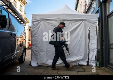 La police recherche un corps dans un café de Gloucester lié à une fille qui craignait d'avoir été assassinée par le tueur en série Fred West. Banque D'Images