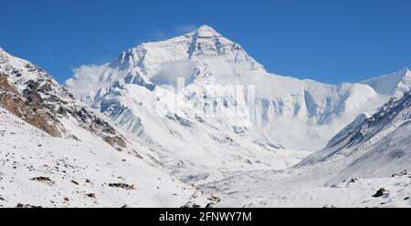 La face nord enneigée du mont Everest - spectaculaire ! Banque D'Images