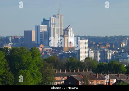 Arena Village domine les gratte-ciel de Leeds lorsque de grands bâtiments commencent à prendre le contrôle de la ville. Altus House est le plus haut bâtiment du Yorkshire Banque D'Images