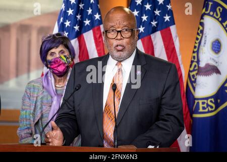 Bennie Thompson, représentante des États-Unis (démocrate du Mississippi), fait des remarques lors d'une conférence de presse sur la Commission du 6 janvier et le supplément de sécurité d'urgence, au Capitole des États-Unis à Washington, DC, le mercredi 19 mai 2021. Crédit : Rod Lamkey/CNP/MediaPunch Banque D'Images