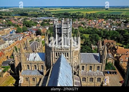 Cathédrale d'Ely, Octagon, Lantern, et ville, de la tour Ouest, Cambridgeshire, Angleterre Banque D'Images