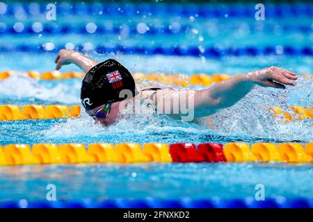 BUDAPEST, HONGRIE - MAI 19: Laura Kathleen Stephens de Grande-Bretagne en compétition aux femmes 200m demi-finale de papillon pendant les Championnats européens de l'AQUA de LEN natation à Duna Arena le 19 mai 2021 à Budapest, Hongrie (photo de Marcel ter Bals/Orange Pictures) crédit: Orange pics BV/Alamy Live News Banque D'Images