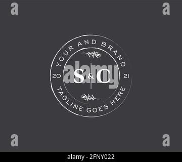 Lettres SC cadres floraux. Décoration unique en monoline préfaite, modifiable et féminine, pour une carte de vœux, une invitation à un mariage. Illustration de Vecteur