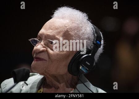 Viola Fletcher, la plus ancienne survivante du massacre de la course de Tulsa apparaît devant une commission judiciaire de la Chambre ; sous-commission de la Constitution, des droits civils et des libertés audition de l ÂœContinuing injustice : le centenaire du massacre de la course de Tulsa-Greenwood au Capitole des États-Unis à Washington, DC, Etats-Unis, le mercredi 19 mai, 2021. Photo de Rod Lamkey/CNP/ABACAPRESS.COM Banque D'Images