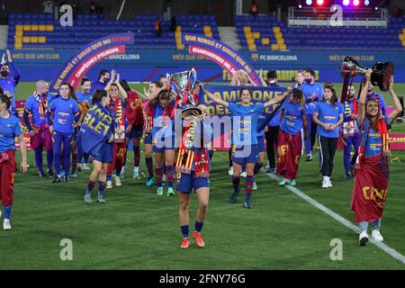 Barcelone, Espagne. 19 mai 2021. 19 mai 2021, Barcelone, Catalogne, Espagne: Les joueurs du FC Barcelone célébrant le titre de Ligue des Champions à la fin du match du FC Barcelone-Athletic Club de la première Ligue Iberdrola, joué au stade Johan Cruyff. Photo: JGS/Cormon Press crédit: CORMON PRESS/Alamy Live News Banque D'Images