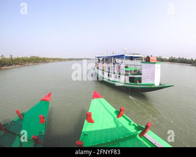 Safari Boat, Sunderbans, Bengale-Occidental, Inde Banque D'Images