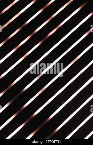 bandes lumineuses sur fond noir Banque D'Images