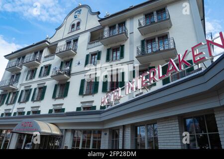 Interlaken, Suisse - 19 avril 2021: Hôtel Interlaken dans le centre. Banque D'Images